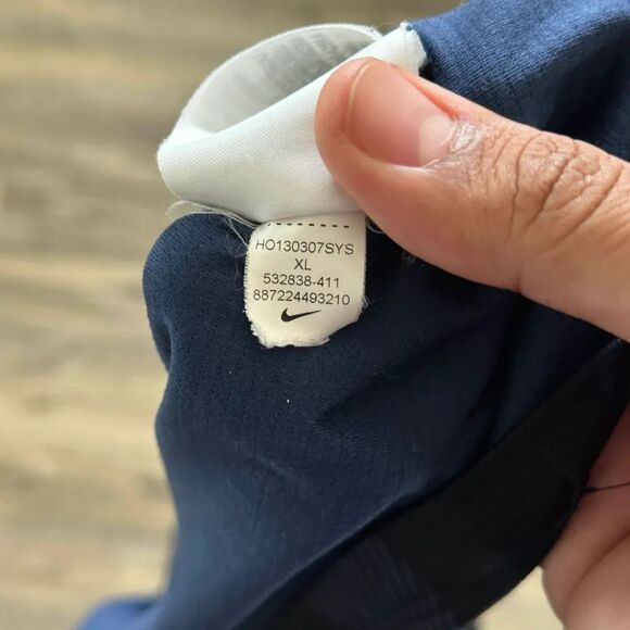 Authentic Manchester United AON 2013-14 Away Jersey Kit Size XL - Picture 7 of 8